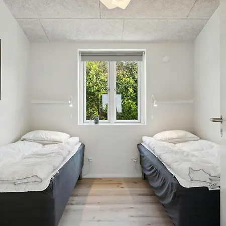 Сasa de vacaciones Summer House With Sea View In *
